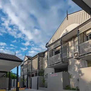 *** Motel Benson Court Australia